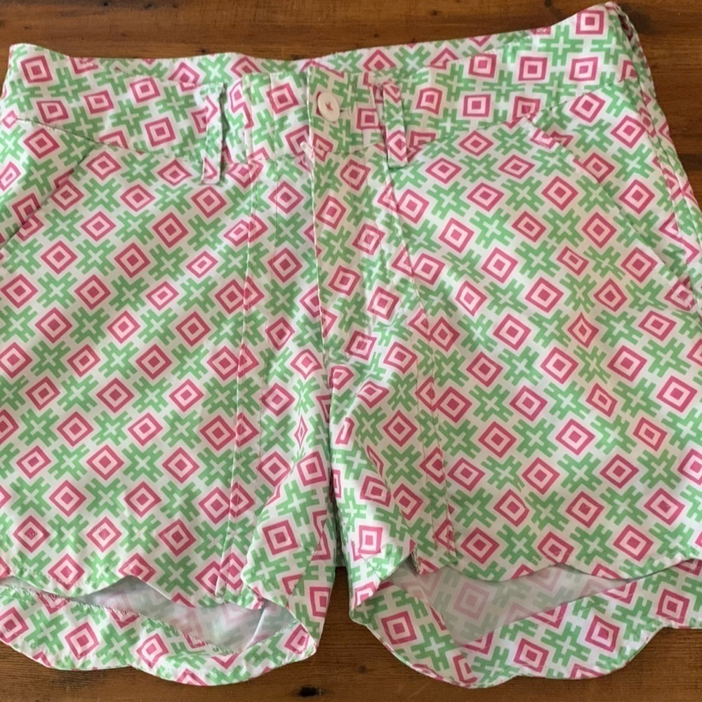 Birdies and Bow Womens Scalloped Pink Green Golf Shorts Sz 6 - Picture 6 of 8